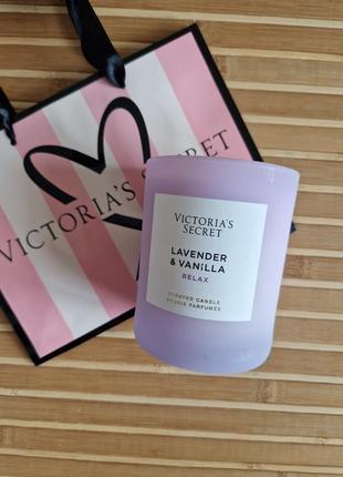 Свеча с ароматом lavanda &amp; vanilla victorias secret оригинал1 фото