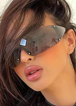 Окуляри очки супер стильні модні в стилі 2000-х нові чорні сонцезахисні