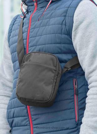 Маленькая городская сумка мессенджер мужская nike solo черная из ткани через плечо найк молодежная барсетка5 фото