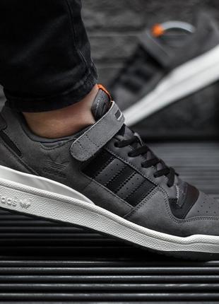 Замшевые, кожаные кроссовки adidas forum low