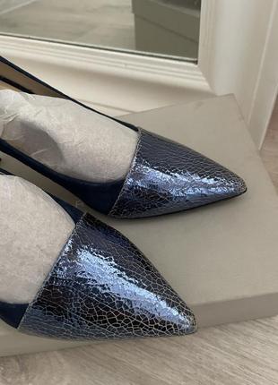 Шикарные туфли блестящие синие италия кожа 39 г.6 фото