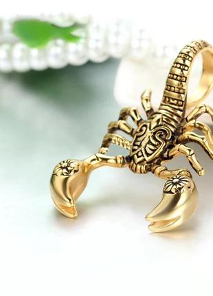 Кулон на кожаном шнурке золотой скорпион кулон в виде скорпиона египетского2 фото