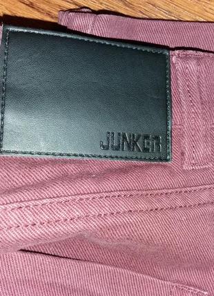Мужские джинсы цвета марсала junker5 фото