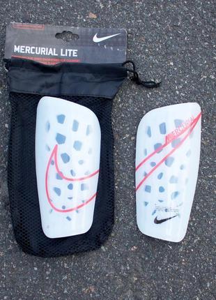 Футбольные щитки nike mercurial lite3 фото