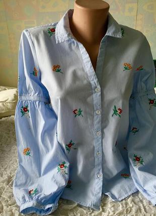 Шикарная трендовая блузка с широкими рукавами и вышивкой edc xs