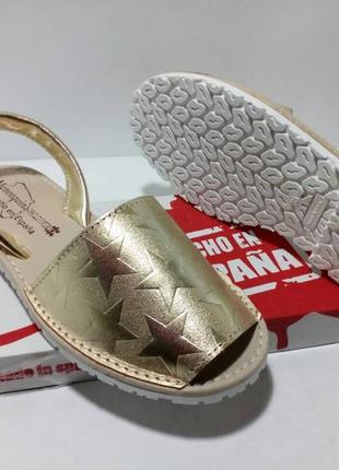 Цікава жіноче взуття, менорка, шльопанці, босоніжки. іспанія!