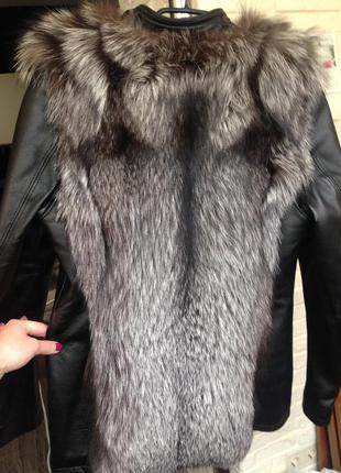 Жилет, куртка, шуба з натуральної чорнобурки10 фото