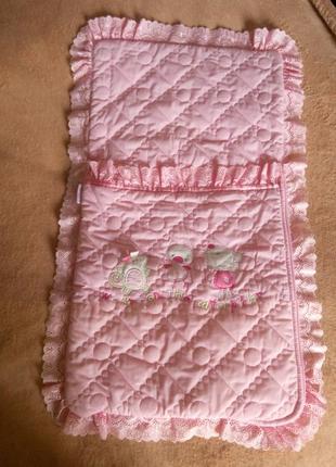 Конверт на выписку для девочки. очень нежный и красивый. без каких-либо изъянов. можно использовать как одеялко в коляске для прогулок.