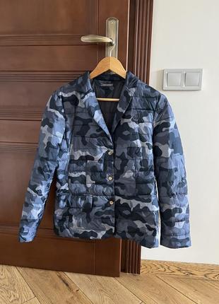 Курточка tommy