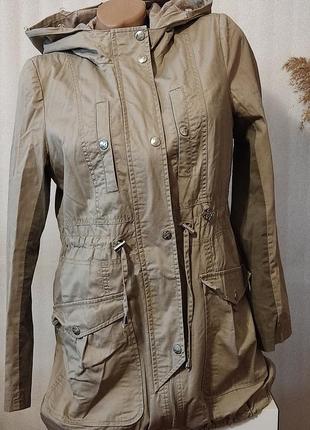 Красиве пальто,куртка,парка,плащ