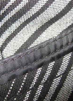 Модна зручна міді об'ємна спідниця в клітинку h&m км1549 з двома глибокими карманами по бокам7 фото