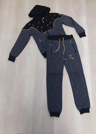 Стильный и удобный костюм для девочки ростом 152 см