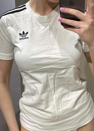 Футболка від adidas