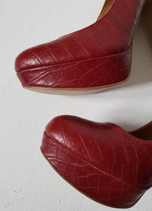 Шикарные туфли под кожу крокодила,бордовые туфли высокий каблук,туфли цвета марсала9 фото