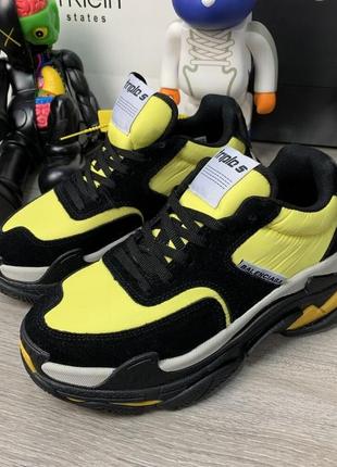 Кросівки balenciaga triple s 2.0 black yellow1 фото