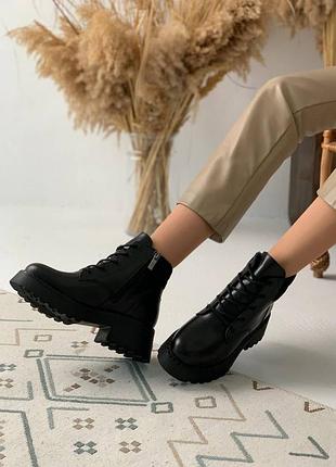 Ботинки женские