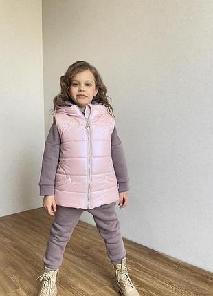 Жилетка на весну осінь рожева з капюшоном подовжена