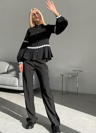 Черная женская блузка с кружевом3 фото