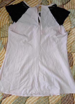 Блузка бежевая с черным кружевом полупрозрачным4 фото