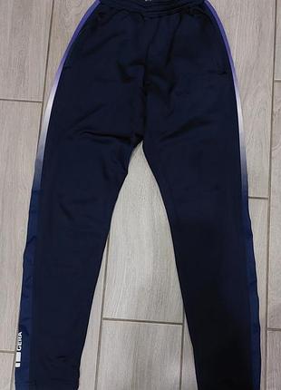 Костюм спортивный