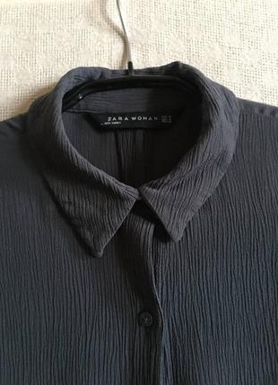 Удлиненная базовая блузка рубашка серого цвета3 фото