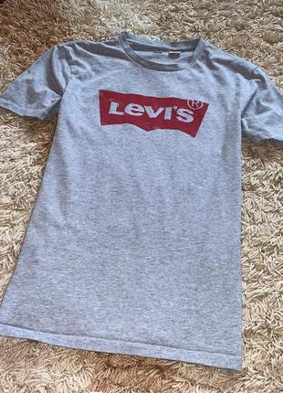 Футболка levis с крайних коллекций бренда, оригинал3 фото