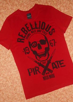 Футболка с принтом череп rebellious pirate / much more