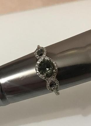 Кольцо серебряное с фианитами
