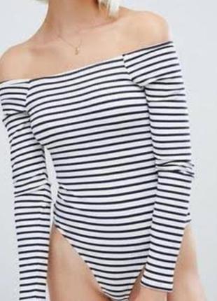 Боді з дуже приємного матеріалу