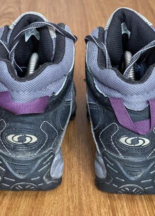 Женские туристические трекинговые ботинки salomon vega mid gtx