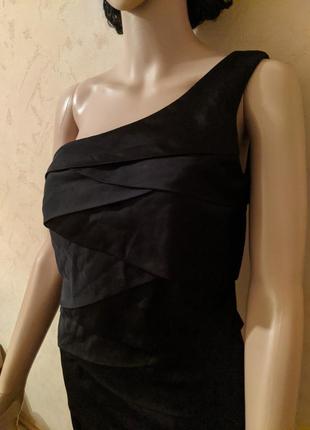Чёрное платье на одно плечо3 фото