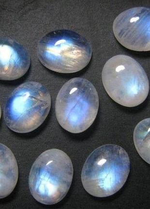 Лунный камень , адуляр 11 x 9 mm