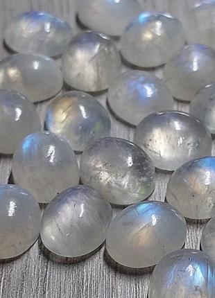 Лунный камень , адуляр 11 x 9 mm