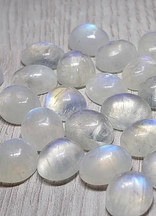 Лунный камень , адуляр 11 x 9 mm