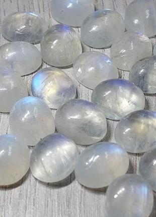 Лунный камень , адуляр 11 x 9 mm