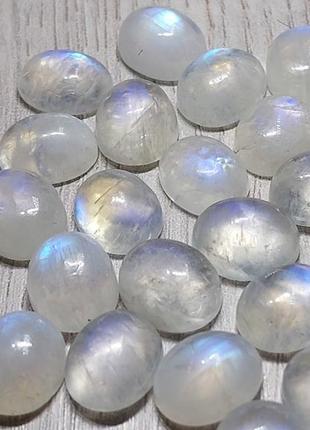 Лунный камень , адуляр 11 x 9 mm