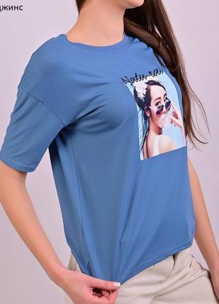 Женская футболка с принтом "шарик из жвачки"  цвета джинс.3 фото