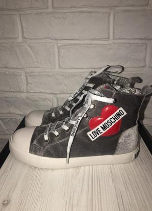 Кеды love moschino оригинал 24,5 37р