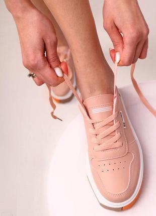 Шикарні жіночі кросівки,  демі, еко-шкіра3 фото