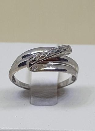 Срібне кільце з алмазною гранню. артикул 310175с 17,5
