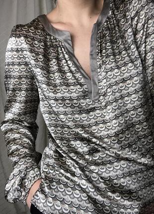 Шовкова блуза dea kudibal вільного крою з глибоким вирізом шовк малбері mulberry елітний блузка оверсайз3 фото