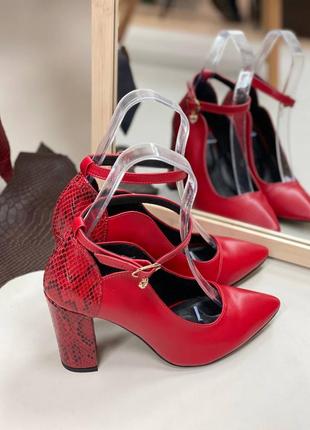 Эксклюзивные туфли лодочки из натуральной итальянской кожи и замша женские на каблуке красные