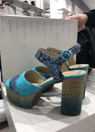 Новые босоножки на каблуке и платформе  geox дизайнерская линия