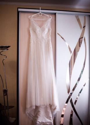 Весільна сукня зі шлейфом3 фото