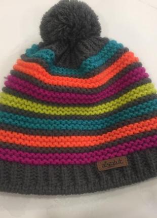 Яркая шапка  eisglut.