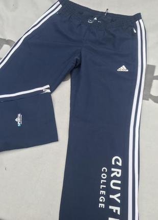 Спортивные штаны adidas