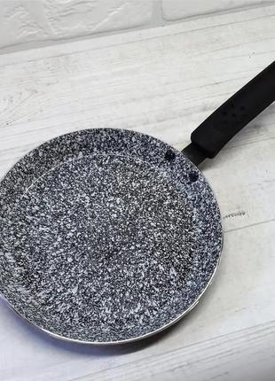 Сковорідка для млинців гранітна 24см edenberg eb-3389 сковорода антипригарна для млинців сковорода млинця7 фото