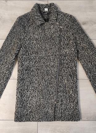 Буклированое пальтечко ( піджак) косуха h&m, розмір s