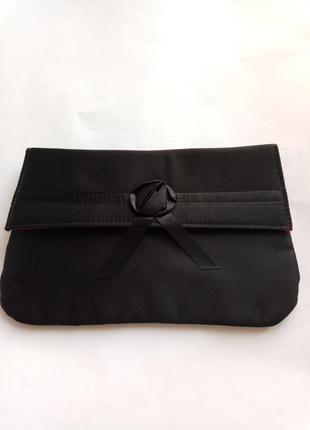 Чорна атласна сумочка клатч lancôme