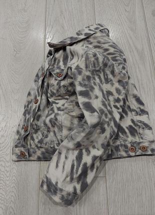 Укороченная джинсовая куртка, жакет seven sisters пепельный леопард xl7 фото